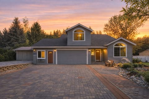 Cabin, 4 Bedrooms | Exterior