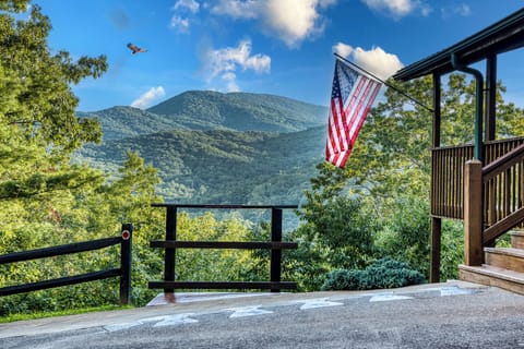 Stunning views of the Blue Ridge Mtns and the Chattahoochee National Forest