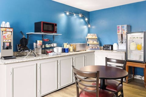 Free daily on-the-go breakfast