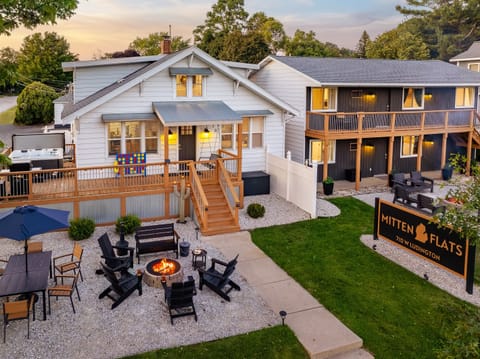 Street View of Mitten House