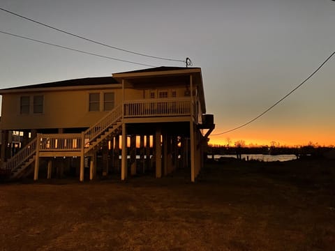 Serene setting on the Bayou!