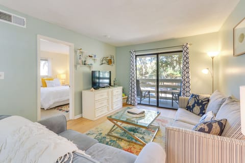 Hilton Head Island Vacation Rental | 2BR | 2BA | 747 Sq Ft | Stairs Required