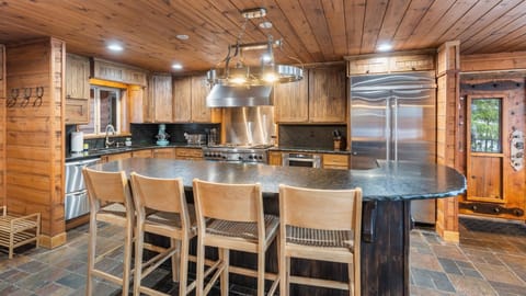 The Cabin at Blanchard Lake (6541)