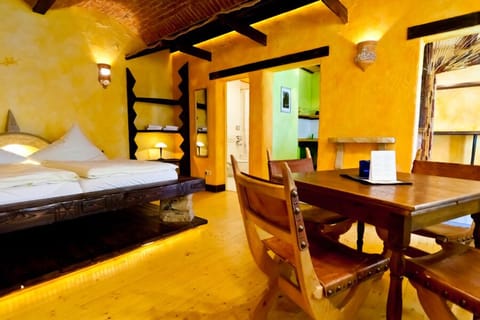 Apartment, 1 Double Bed | Hypo-allergenic bedding, individually decorated, individually furnished