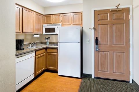 Microwave, stovetop, dishwasher, coffee/tea maker