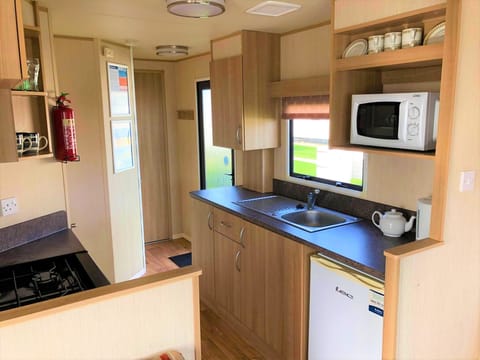 Standard Mobile Home | Private kitchen