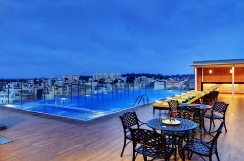 Outdoor pool, sun loungers
