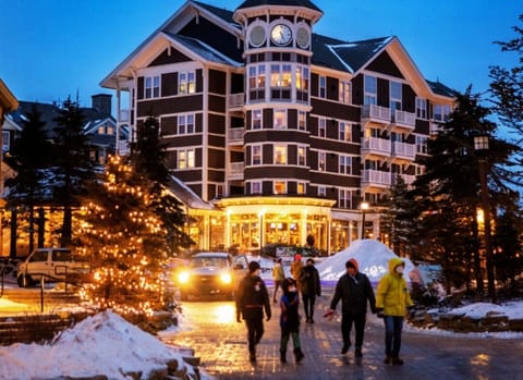 Experience the magic of Allegheny Springs at night. Yvette Moore, a previous guest says: "Beautiful location, right in the heart of the Village! Everything you could possibly need is steps away—rentals, ski school, restaurants, and even a coffee shop".