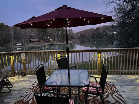 LOVE MY NIGHT SITS! Perfect place to unwind!!!!!