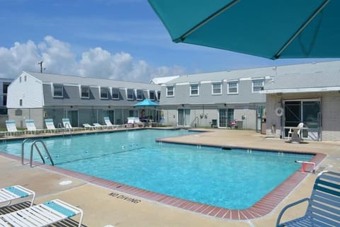 Royal Palms Pool-Ocean City