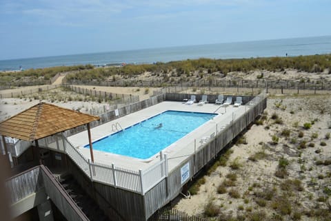 Beachloft Pool