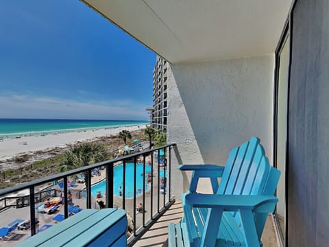 Welcome to Edgewater Tower II #305