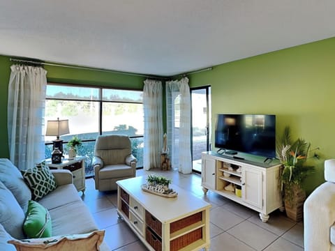Welcome to Edgewater Villa #1702