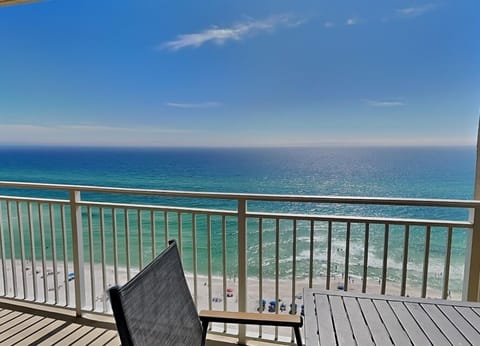 Welcome to Emerald Beach #1531