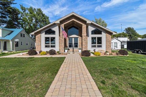 Front of House on Silver Lake