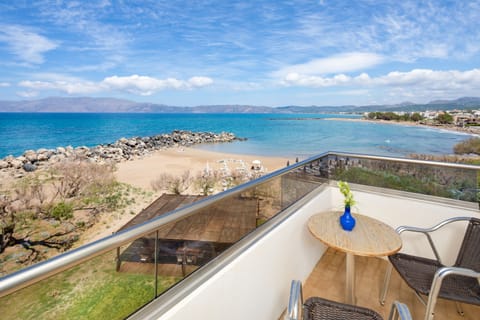 Double or Twin Room, Sea View | In-room safe, blackout drapes, soundproofing, free WiFi
