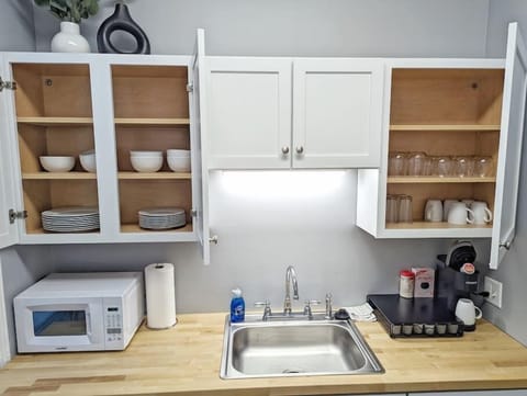 Keurig has been replaced with 4 cup coffee maker.