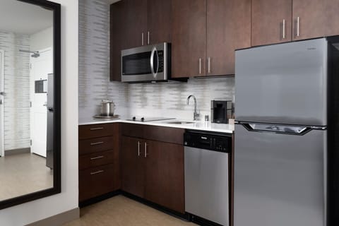 Suite, 1 Bedroom (Mobility/Hearing Access, Roll-in Shwr) | Private kitchen | Full-size fridge, microwave, stovetop, dishwasher