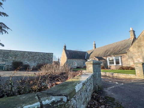 Cottage | Property grounds