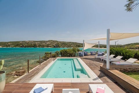 Pool (Outdoor)