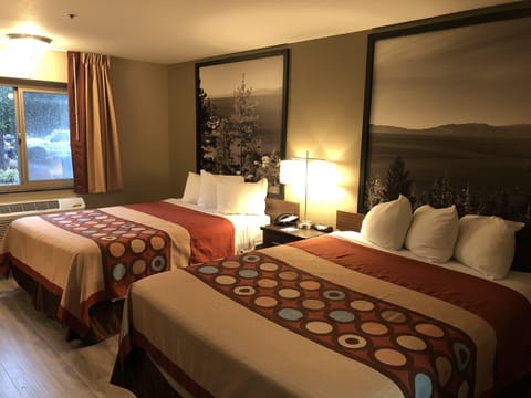 Desk, cribs (free), WiFi (free), bed sheets