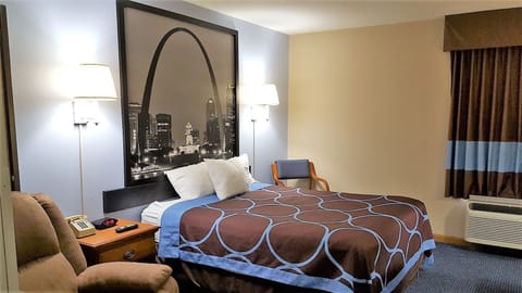 Room, Accessible | Desk, iron/ironing board, free WiFi, bed sheets