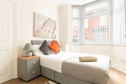 House | 3 bedrooms, iron/ironing board, free WiFi, bed sheets