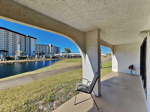Welcome to Edgewater Villa #502