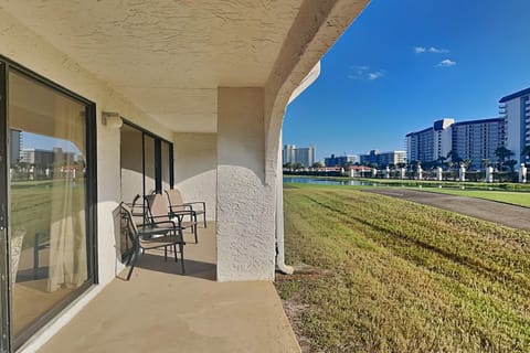 Welcome to Edgewater Villa #506
