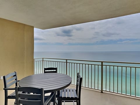 Welcome to Emerald Beach #1825