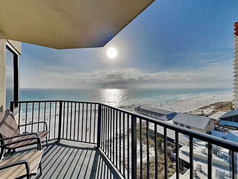 Gulf Front Balcony - Endless Gulf Views