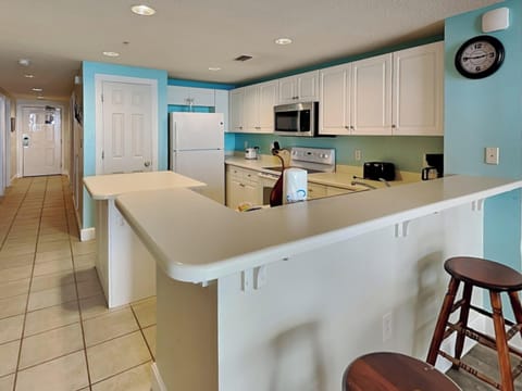 Kitchen - Breakfast Bar