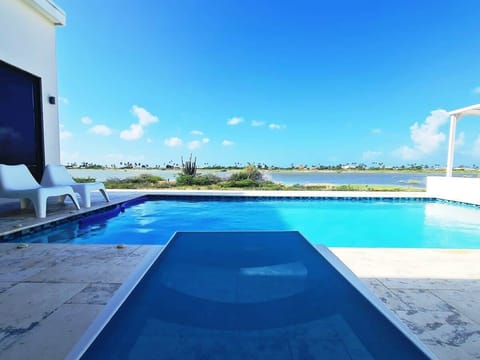 A dream backyard while staying with us: UNIQUE VIEW- PRIVATE & ALL YOURS TO ENJOY! ...Your Villa Sunset Mirador Aruba!