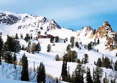 Ski nearby 25 minutes