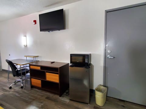 Premium bedding, desk, blackout drapes, iron/ironing board