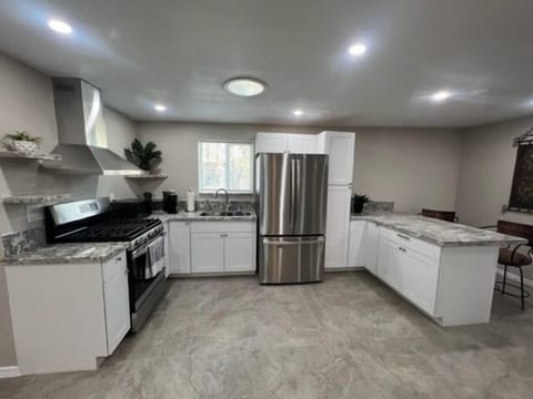 Full Kitchen with Gas Stove and Oven