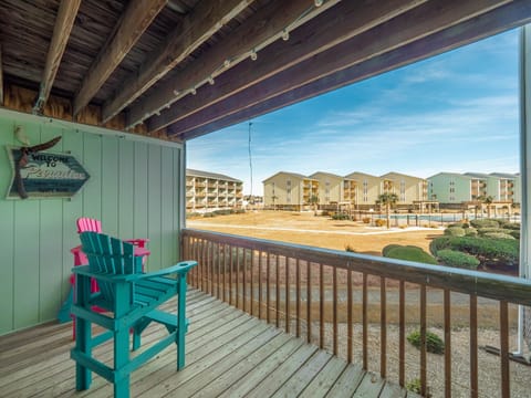 Community Pool Views