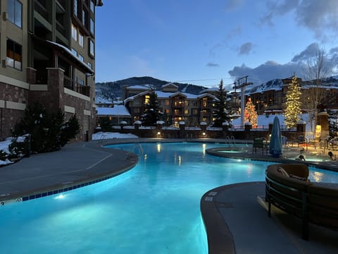 Grand Summit resort pool and hot tubs (3)
