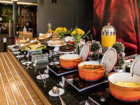 Daily buffet breakfast for a fee