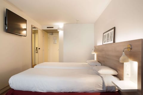 In-room safe, desk, blackout drapes, soundproofing