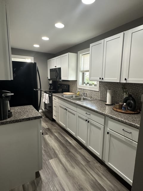 Keurig, Coffee pot & toaster