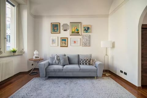 Living Room 2, Sofa Bed