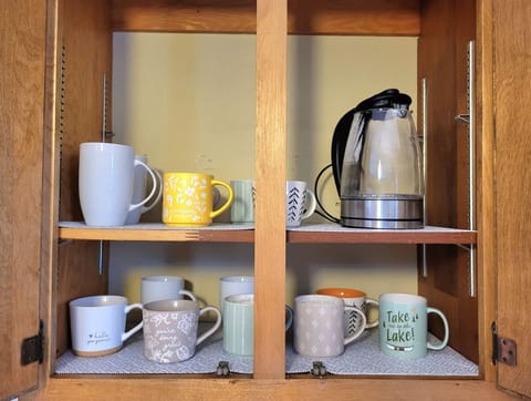 Fully stocked kitchen!