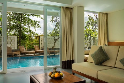 Junior Suite Pool Access | View from room
