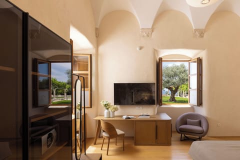 Superior Double or Twin Room | Premium bedding, minibar, in-room safe, individually decorated