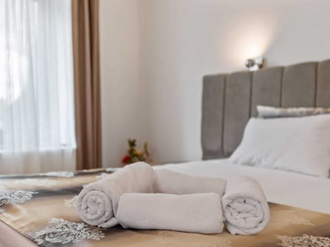 Apartment | 1 bedroom, bed sheets