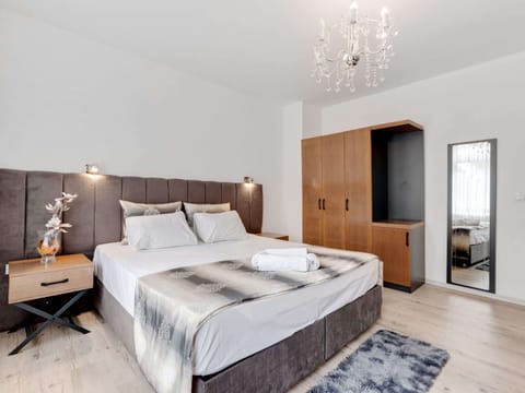 Apartment | 1 bedroom, bed sheets