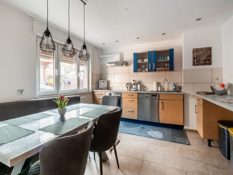 House | Private kitchen