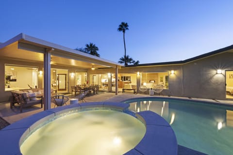 Bon Vivant Palms