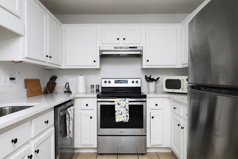 A fully stocked kitchen, perfect for cooking great meals with you and your family.